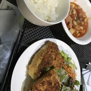 お弁当にも！鶏むね肉のチーズパン粉焼き